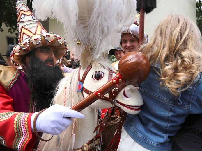 Nowy Lajkonik harcował po Krakowie