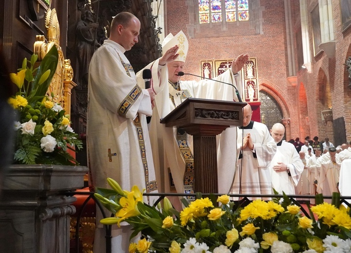 Msza św. z okazji 10. rocznicy ingresu abp. Józefa Kupnego do katedry wrocławskiej