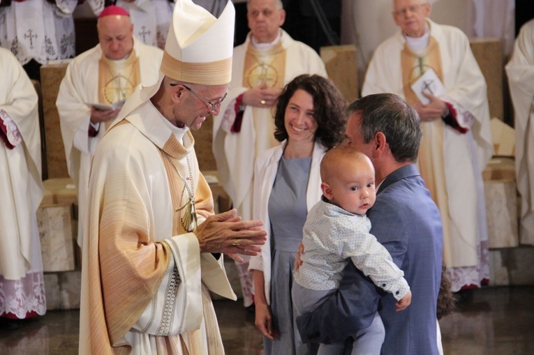 Abp Adrian Galbas uroczyście objął rządy nad archidiecezją katowicką