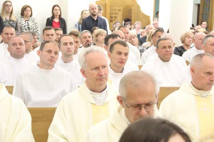 Tarnów. Błogosławieństwo nadzwyczajnych szafarzy Komunii św.