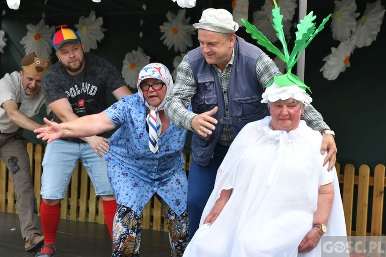 W "Rzepce" zagrał nawet proboszcz