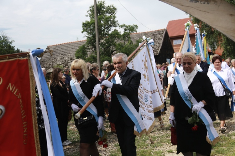 Droga Krzyżowa w Wał Rudzie