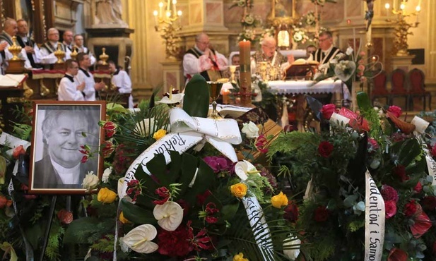 Środowisko akademickie pożegnało ks. prof. Michała Drożdża