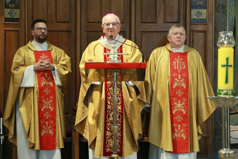 Świętowanie jubileuszu rozpoczęła Msza św. pod przewodnictwem abp. Stanisława Budzika.