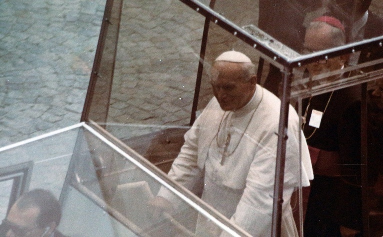 Jan Paweł II we Wrocławiu w 1983 roku - zdjęcia archiwalne