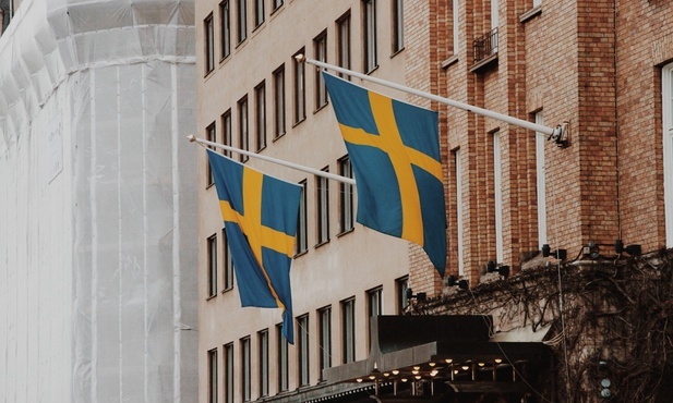 Szwecja: Będą specjalne ośrodków dla migrantów; do tej pory mogli przebywać w dowolnym miejscu w kraju
