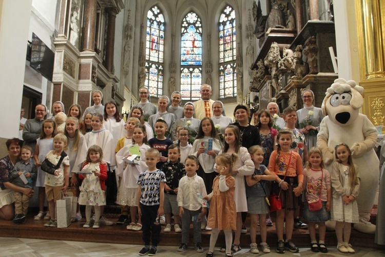 Tarnów. Srebrny jubileusz sióstr misjonarek w katedrze