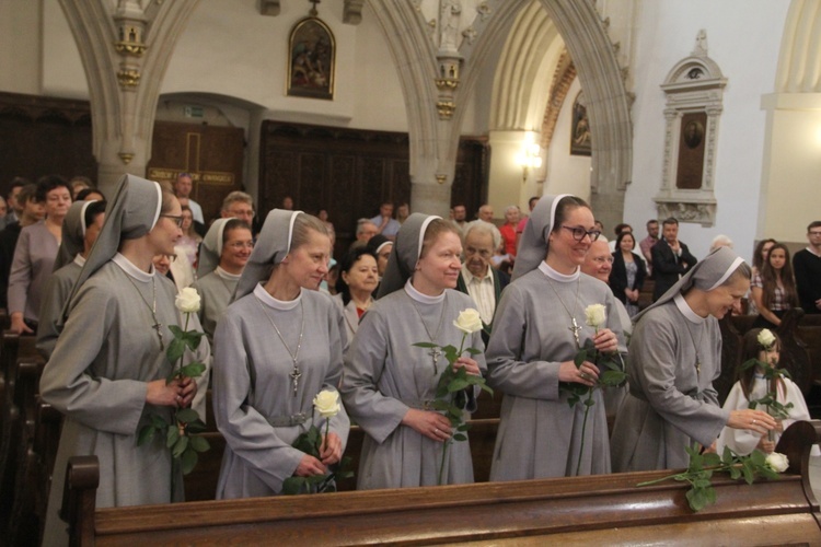 Tarnów. Srebrny jubileusz sióstr misjonarek w katedrze