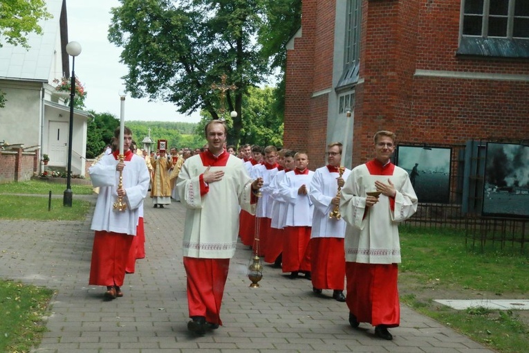 Pielgrzymka LSO do Wąwolnicy