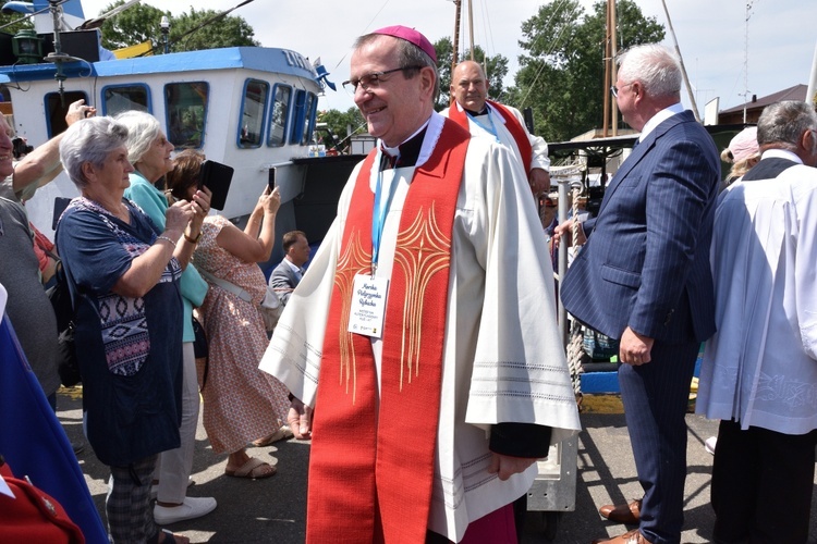 Morskie nabożeństwo na Zatoce i Eucharystia w Pucku