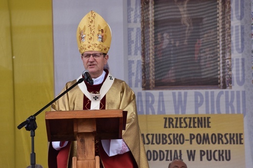 Morskie nabożeństwo na Zatoce i Eucharystia w Pucku