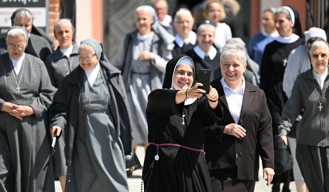 Jesteśmy! Pielgrzymka sióstr zakonnych do Skrzatusza