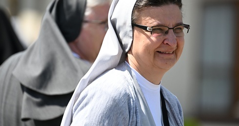 Pielgrzymka sióstr zakonnych do Skrzatusza