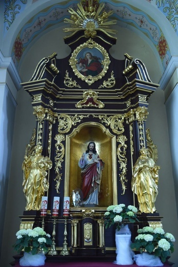 Poświęcenie odnowionego kościoła w Oleśnie