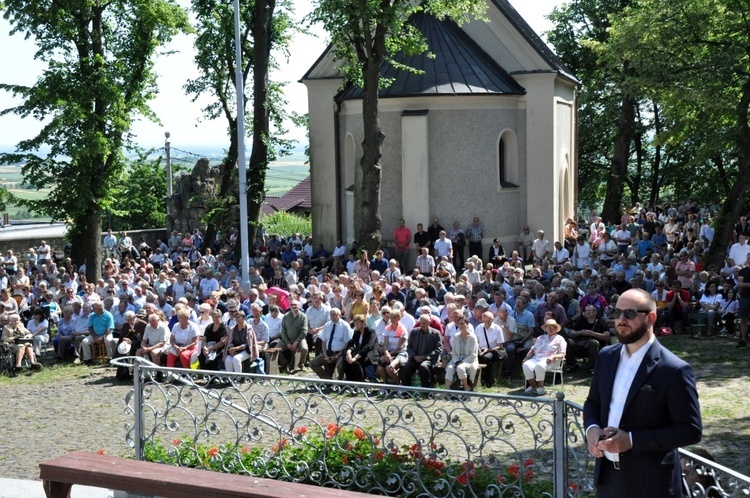 Pielgrzymka mężczyzn i młodzieńców na Górę Świętej Anny