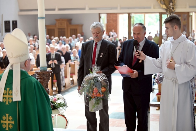 Świdnica. Diamentowy jubileusz ks. inf. Kazimierza Jandziszaka