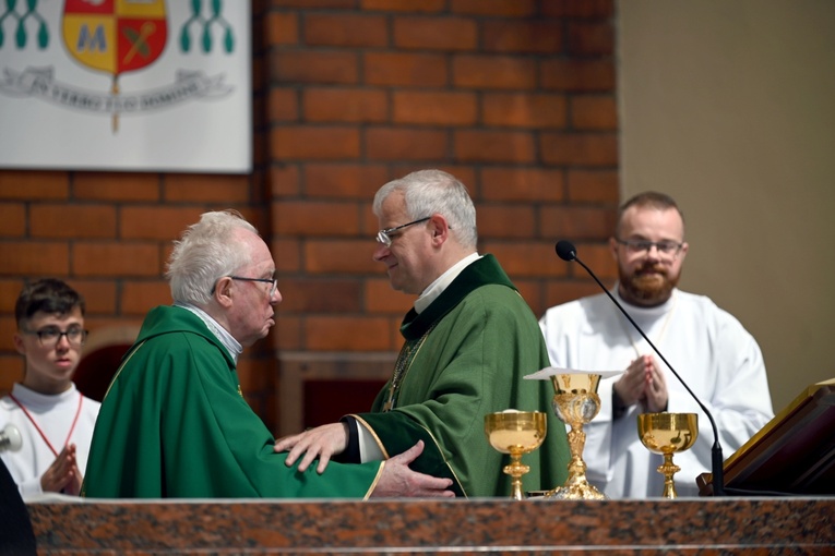 Świdnica. Diamentowy jubileusz ks. inf. Kazimierza Jandziszaka