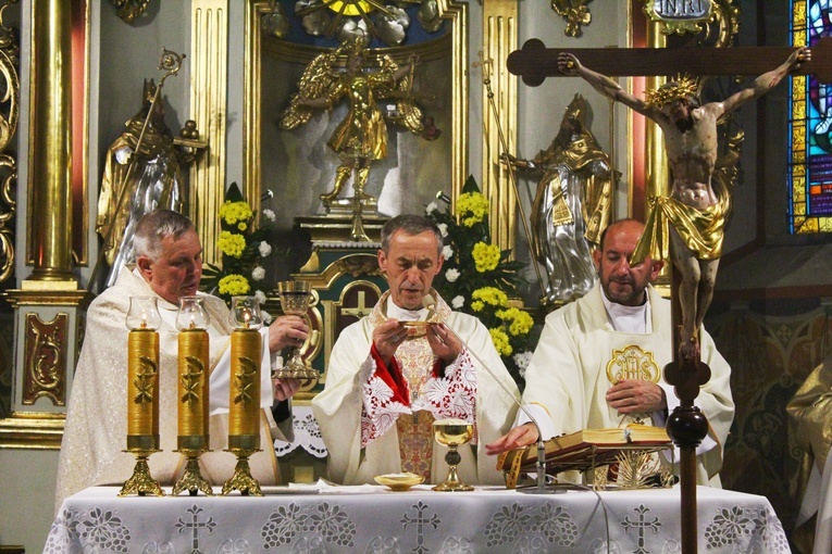 Ujanowice. Setna rocznica święceń kapłańskich ks. Bernardyna Dziedziaka