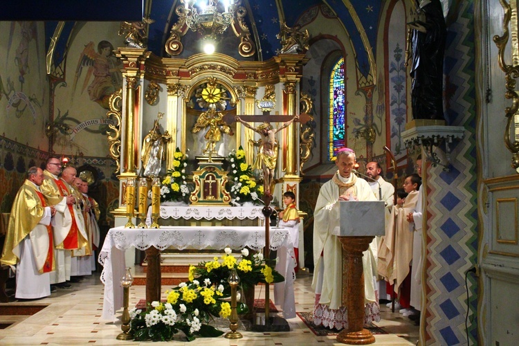 Ujanowice. Setna rocznica święceń kapłańskich ks. Bernardyna Dziedziaka