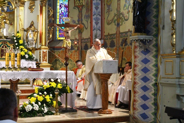 Ujanowice. Setna rocznica święceń kapłańskich ks. Bernardyna Dziedziaka