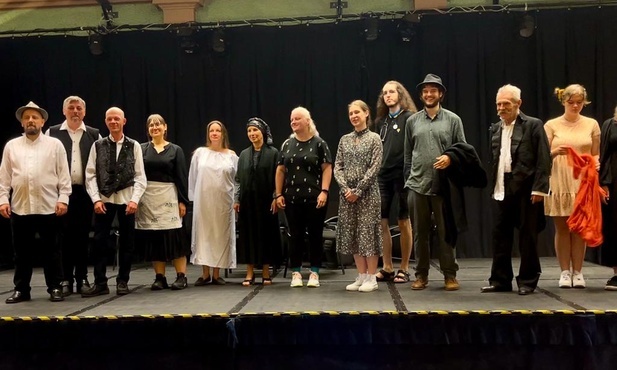 Zbrodnia i kara - dziś w  DK Zawodzie kolejna premiera Teatru Ubogich