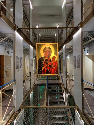 W sobotę w Telewizji Republika premiera filmu "Maryja z Rakowieckiej"