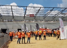 Katowice. Budowa stadionu GKS-u. Piłkarze mogą tu grać już wiosną przyszłego roku