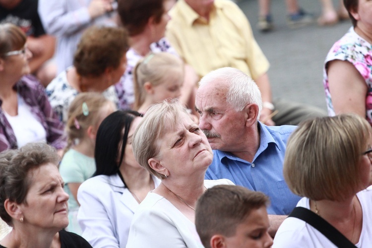 Festyn na budowę kościoła w Ochotnicy Dolnej