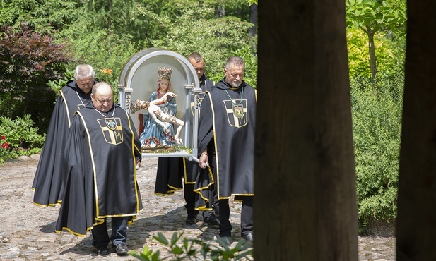 Skrzatuska Pani na Świętej Górze Polanowskiej