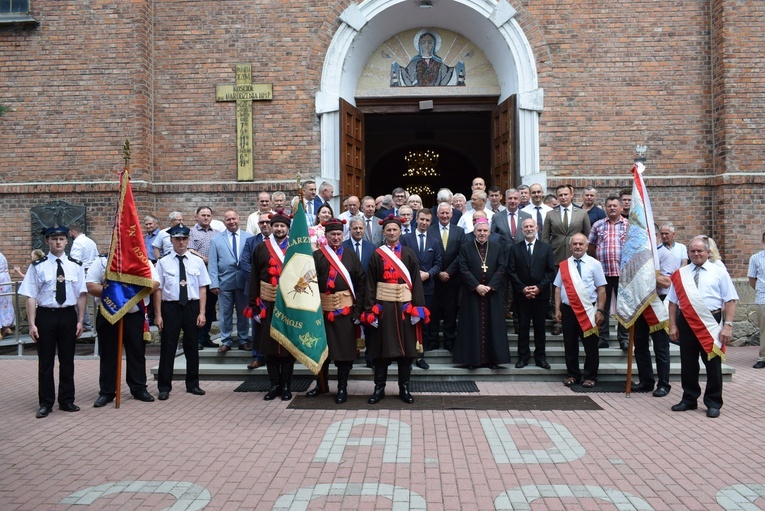 Wprowadzenie relikwii św. Ambrożego do kościoła w Jeżowem