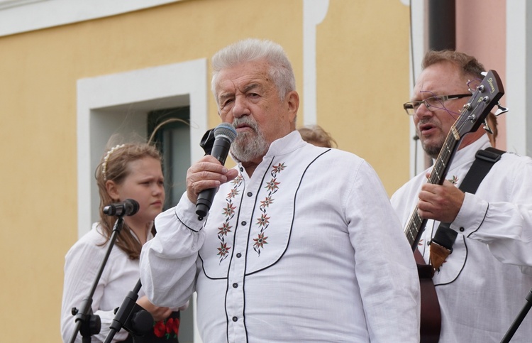 X Jubileuszowy Historyczny Jarmark Parafialny w Głębowicach pełen muzyki i smakołyków