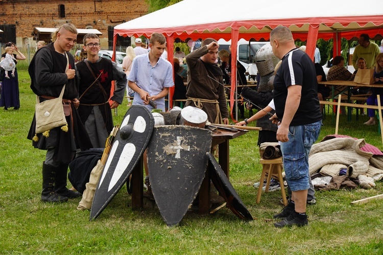 X Jubileuszowy Historyczny Jarmark Parafialny w Głębowicach pełen muzyki i smakołyków