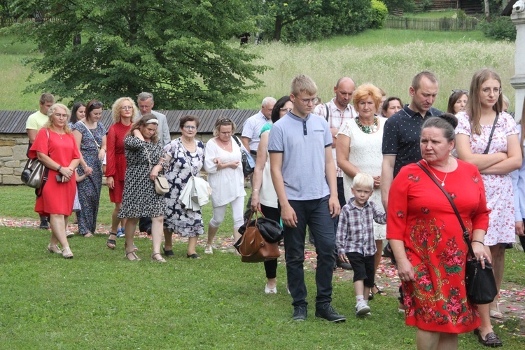 Nowy Sącz. Uroczystość ku czci świętych Piotra i Pawła w Parku Etnograficznym