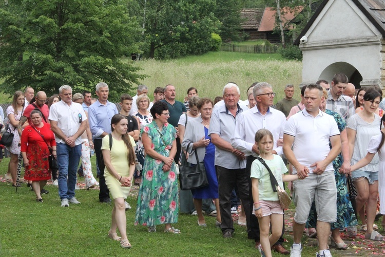 Nowy Sącz. Uroczystość ku czci świętych Piotra i Pawła w Parku Etnograficznym