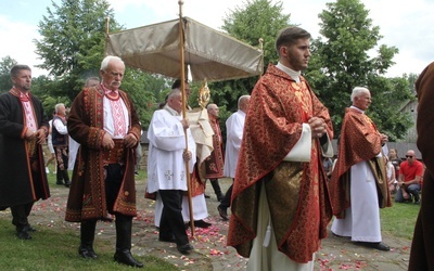 Nowy Sącz. Uroczystość ku czci świętych Piotra i Pawła w Parku Etnograficznym