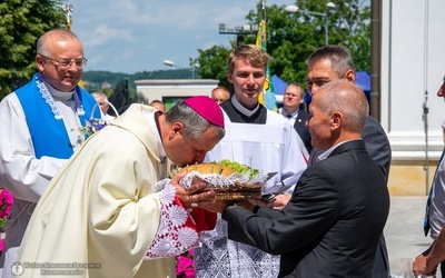 Dotknął ran Boga