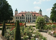 Pałac i park w Kozłówce to miejsce pełne wrażeń.