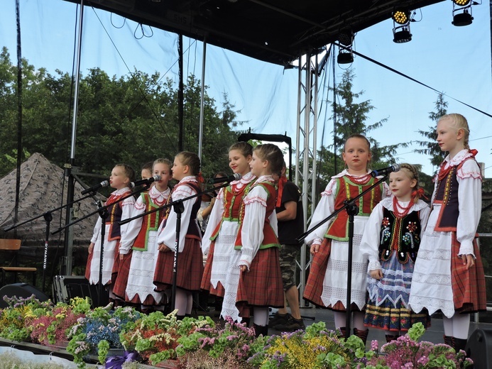 Biesiada u Apostołów w Żychlinie