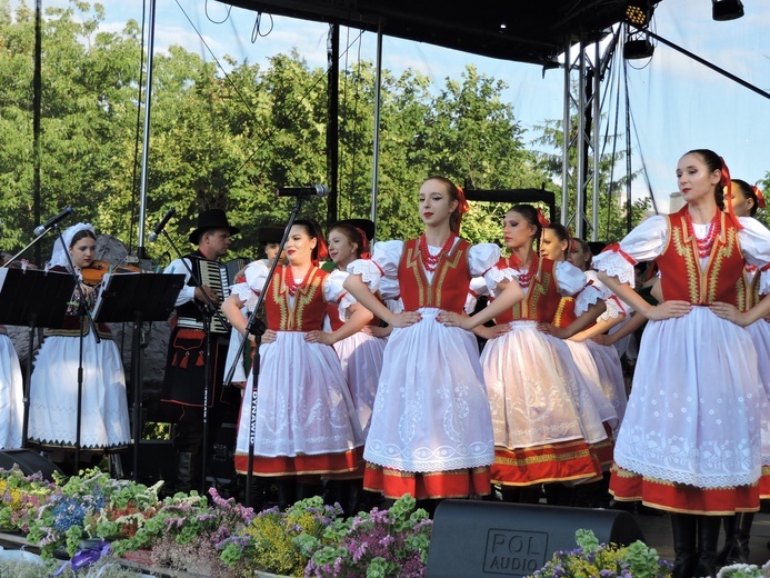 Biesiada u Apostołów w Żychlinie