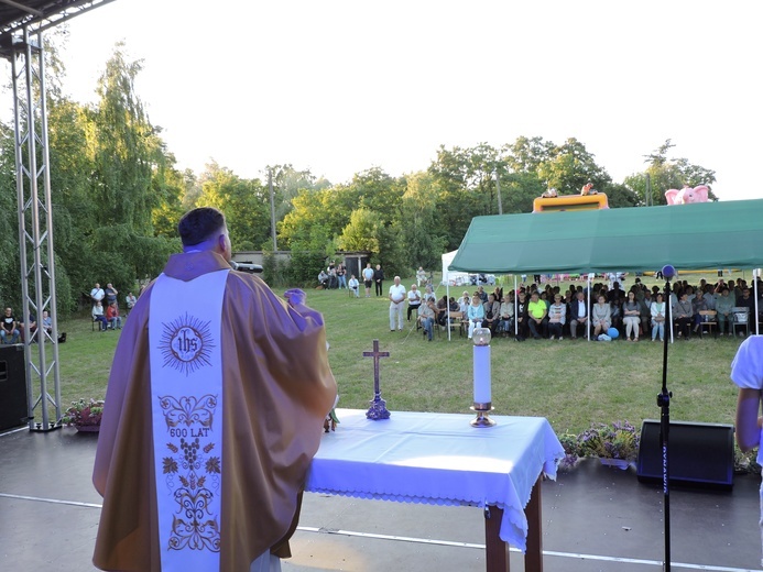 Biesiada u Apostołów w Żychlinie