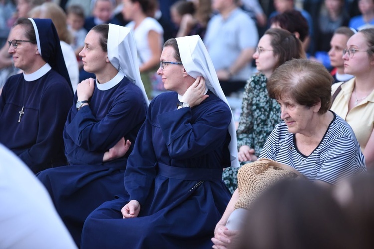 Pożegnalny wieczór maryjny