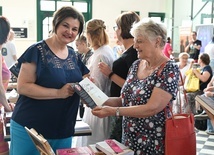 Ruda Śląska. Sami napisali i wydali swoje książki. Wydawcy niezależni w bibliotece