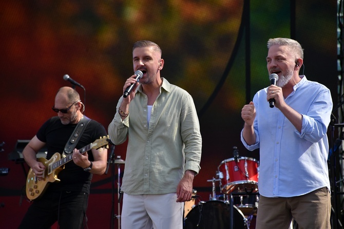 Uwielbienie "ChwałaMU" na stadionie Tarczyński Arena - cz. 1