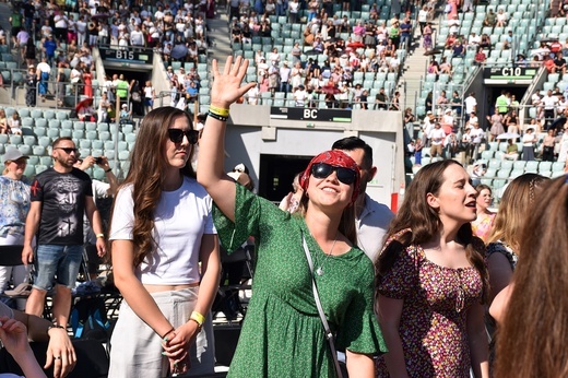 Uwielbienie "ChwałaMU" na stadionie Tarczyński Arena - cz. 1