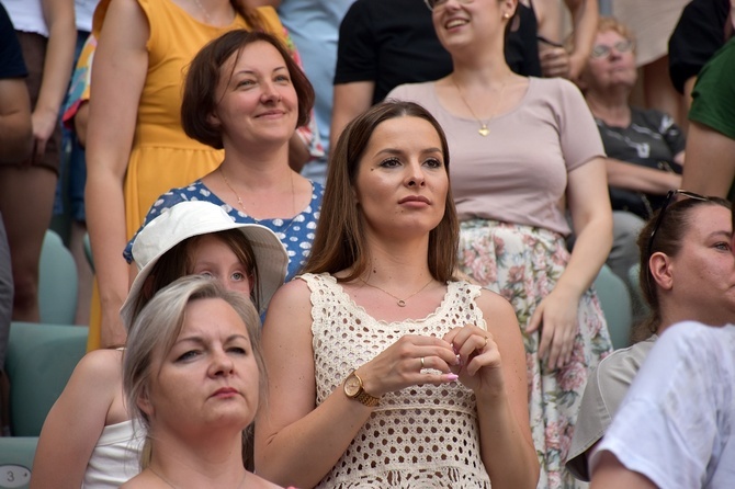 Uwielbienie "ChwałaMU" na stadionie Tarczyński Arena - cz. 1