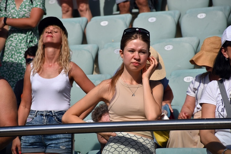 Uwielbienie "ChwałaMU" na stadionie Tarczyński Arena - cz. 1