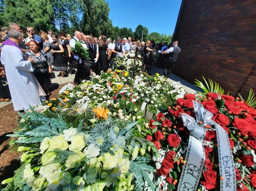 Jastrzębie-Bzie. Pogrzeb ks. Janusza Rudzkiego