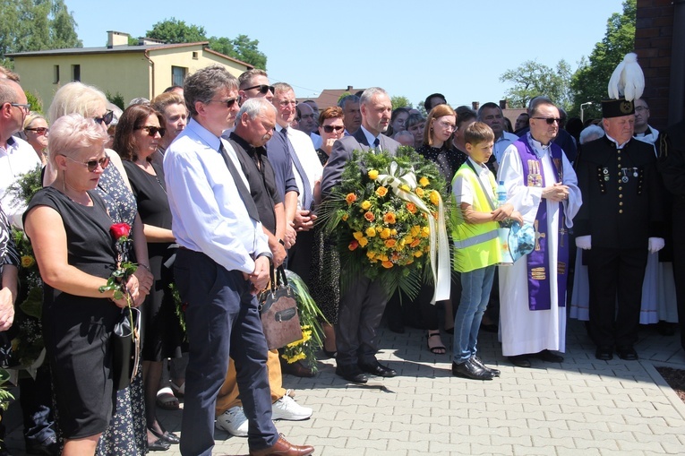 Jastrzębie-Bzie. Pogrzeb ks. Janusza Rudzkiego