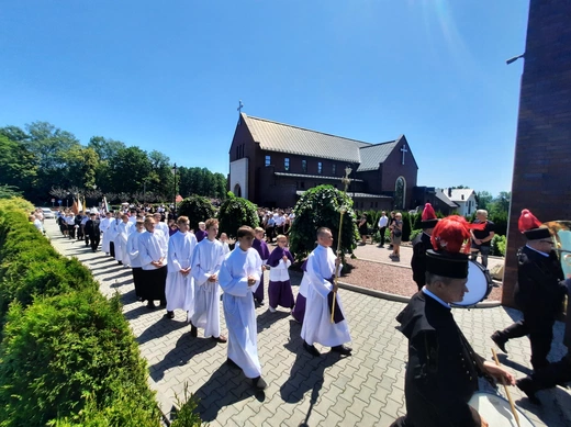 Jastrzębie-Bzie. Pogrzeb ks. Janusza Rudzkiego