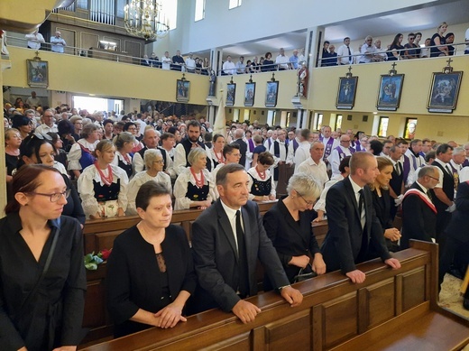 Jastrzębie-Bzie. Pogrzeb ks. Janusza Rudzkiego